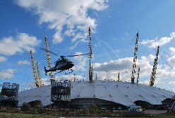 Heelicopter landing at the 02